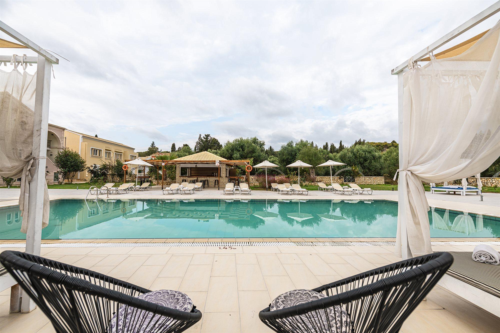 Hotel Ekati Kávos Zewnętrze zdjęcie