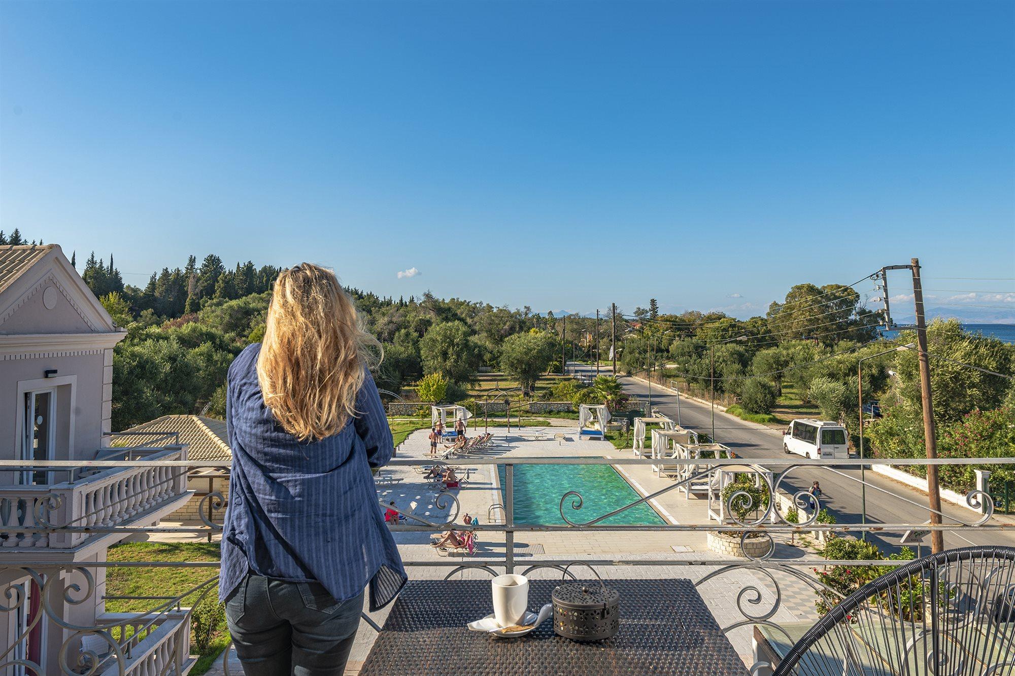 Hotel Ekati Kávos Zewnętrze zdjęcie